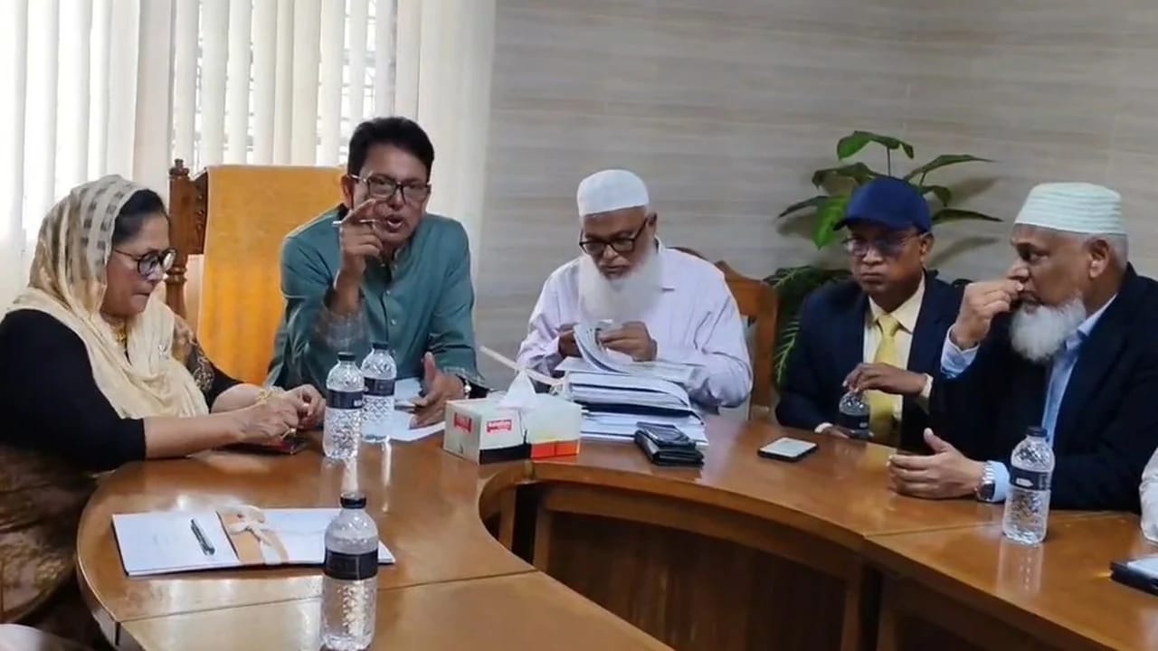 নকলমুক্ত ও আধুনিক পরীক্ষা পদ্ধতি নিশ্চিতে অনড় শিক্ষামন্ত্রী: শিক্ষকদের সর্বোচ্চ সতর্কতা অবলম্বনের নির্দেশ