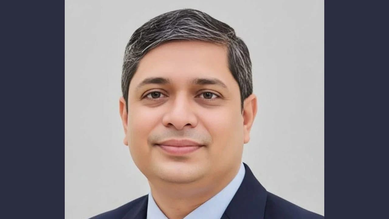 ৩৫ বছরের আক্ষেপ ঘুচিয়ে মন্ত্রিত্বের স্বাদ পাচ্ছে বগুড়া; স্থানীয় সরকারের প্রতিমন্ত্রী হচ্ছেন মীর শাহে আলম