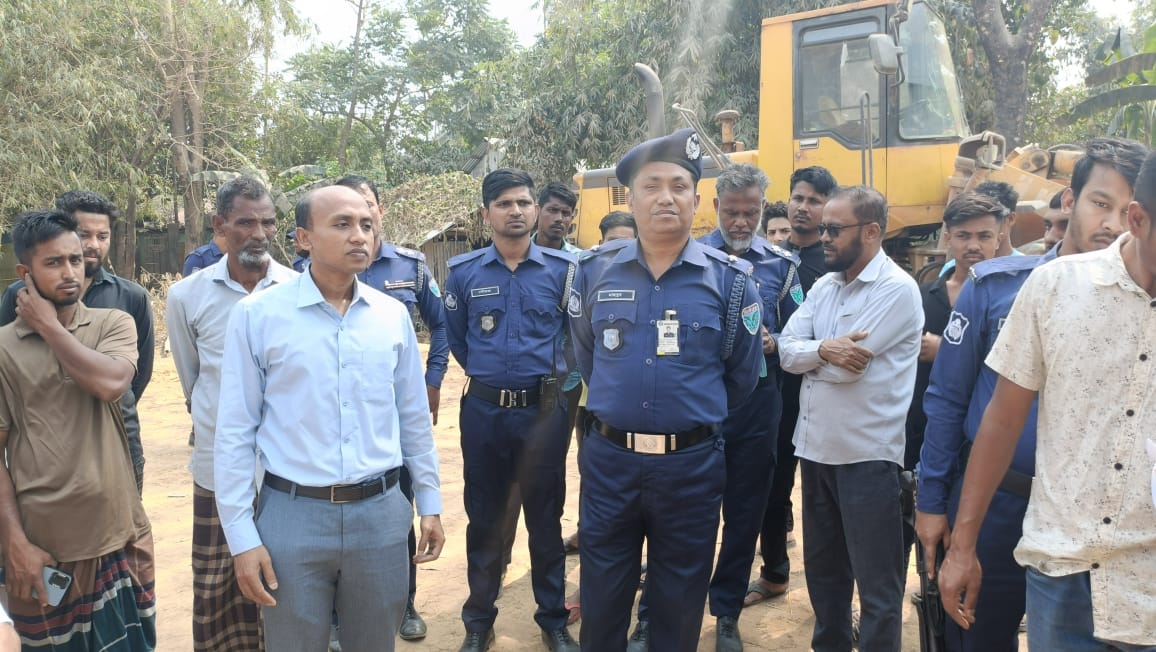 জৈন্তাপুরে অবৈধ পাথর ক্রাশিংয়ে দুই প্রতিষ্ঠানকে জরিমানা