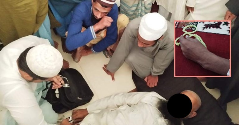 তসবিহ হাতে ইবাদতরত অবস্থায় ইন্তেকাল করলেন ইতিকাফে থাকা মুসল্লি