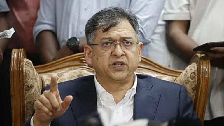 মব কালচার কঠোরভাবে দমনের ঘোষণা দিয়ে ঢাকা বিশ্ববিদ্যালয়ের ঘটনাকে সুনির্দিষ্ট অপরাধ বললেন স্বরাষ্ট্রমন্ত্রী