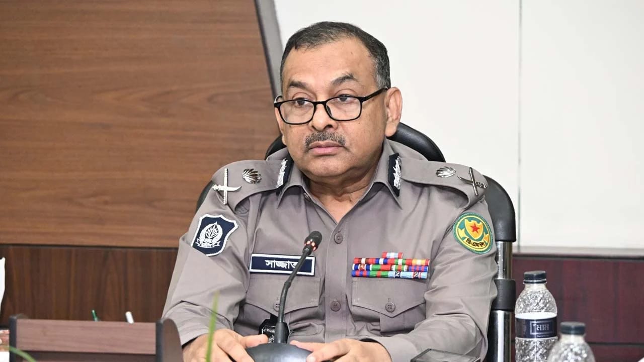 সংসদ নির্বাচনে ভোটকেন্দ্রে সর্বোচ্চ নিরাপত্তা নিশ্চিত করার নির্দেশ ডিএমপি কমিশনারের